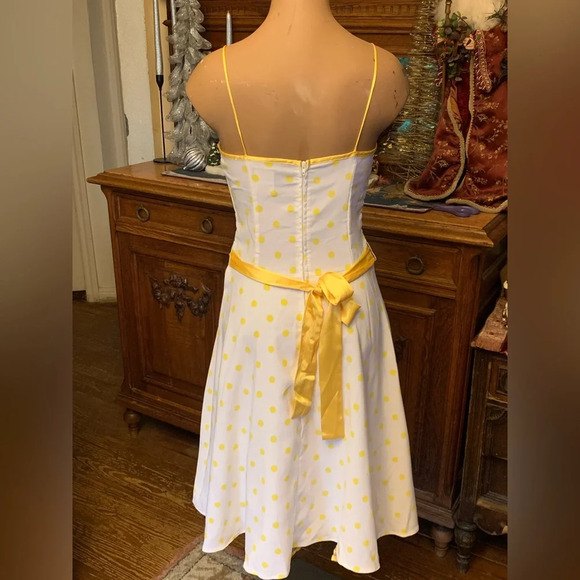 Vintage 90s B. Darlin Yellow Polka Dot Sundress 5/6 - Picture 5 of 7